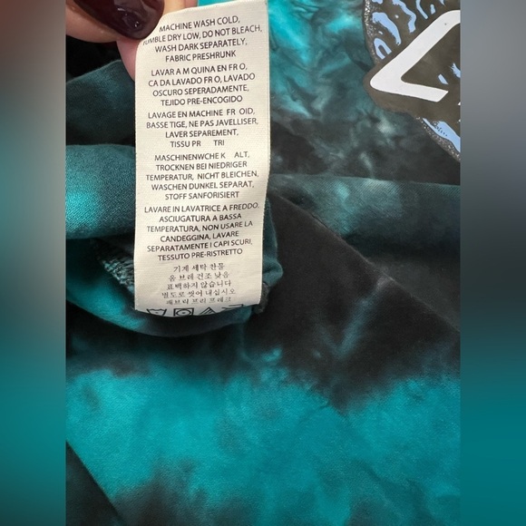 Santa Cruz Tie-Dye Long Sleeve Shirt Small - Picture 9 of 9